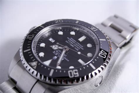 rolex deluxe bij een arm van man|Top 10 Mooiste Rolex Horloges voor Mannen .